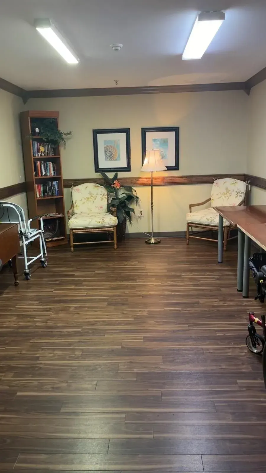 A sitting area at Vivo Healthcare Gandy, armchairs around a low table